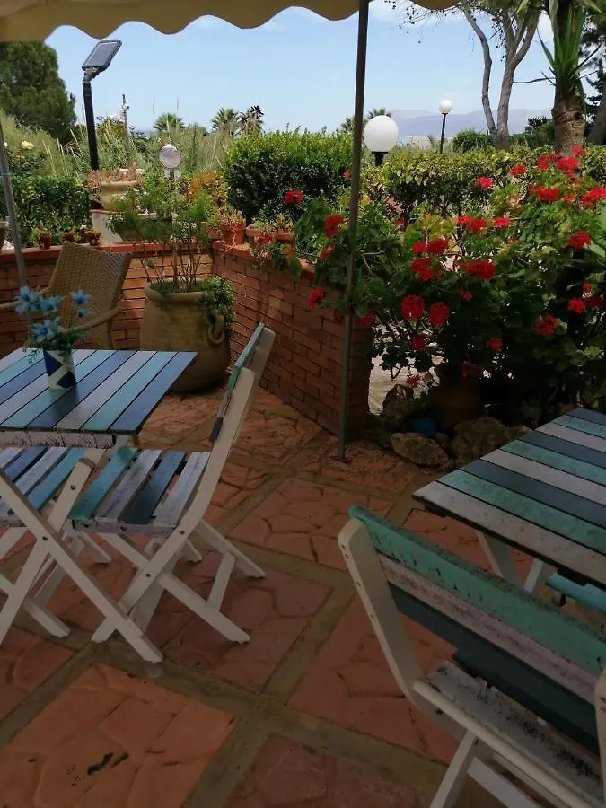 Accussi Bed & Breakfast Alcamo Marina 2*,  Italy