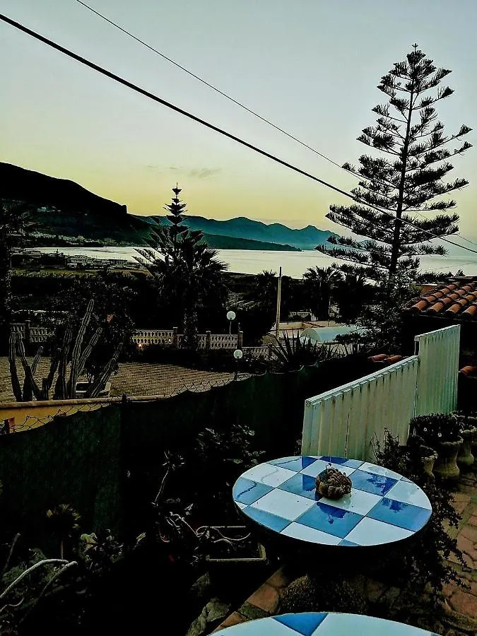 Bed and Breakfast Accussi Alcamo Marina 2*,
